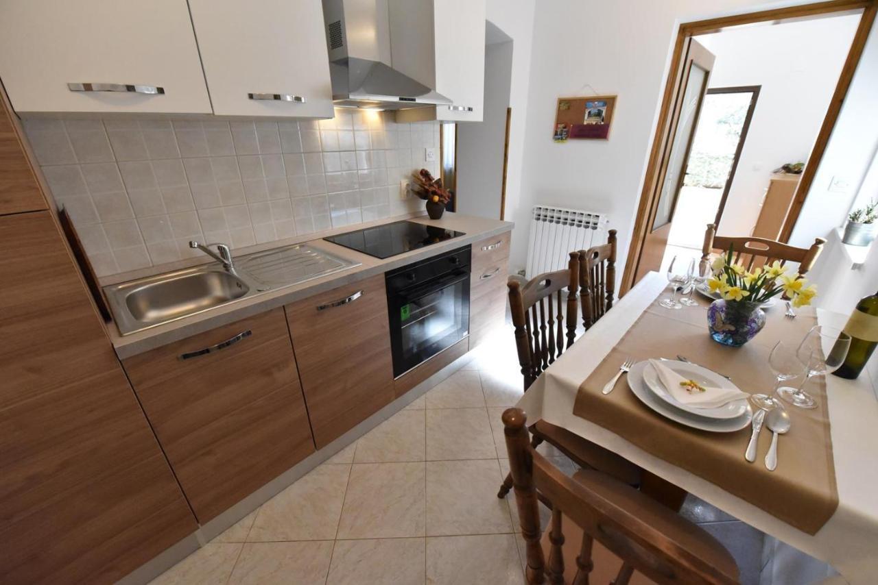 Apartment Nona Tar-Vabriga المظهر الخارجي الصورة