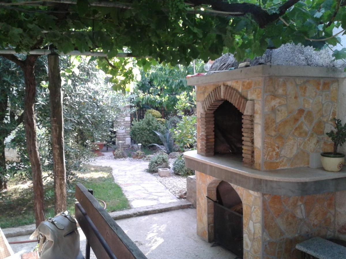 Apartment Nona Tar-Vabriga المظهر الخارجي الصورة